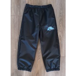   80-AS PAMUT BÉLELT VÍZLEPERGETŐ NADRÁG FEKETE ALAPON AUTÓ HÍMZETT 