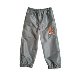 116-OS PAMUT BÉLELT VÍZLEPERGETŐ NADRÁG GRAFIT SZÜRKE ALAPON RÓKA HÍMZETT 